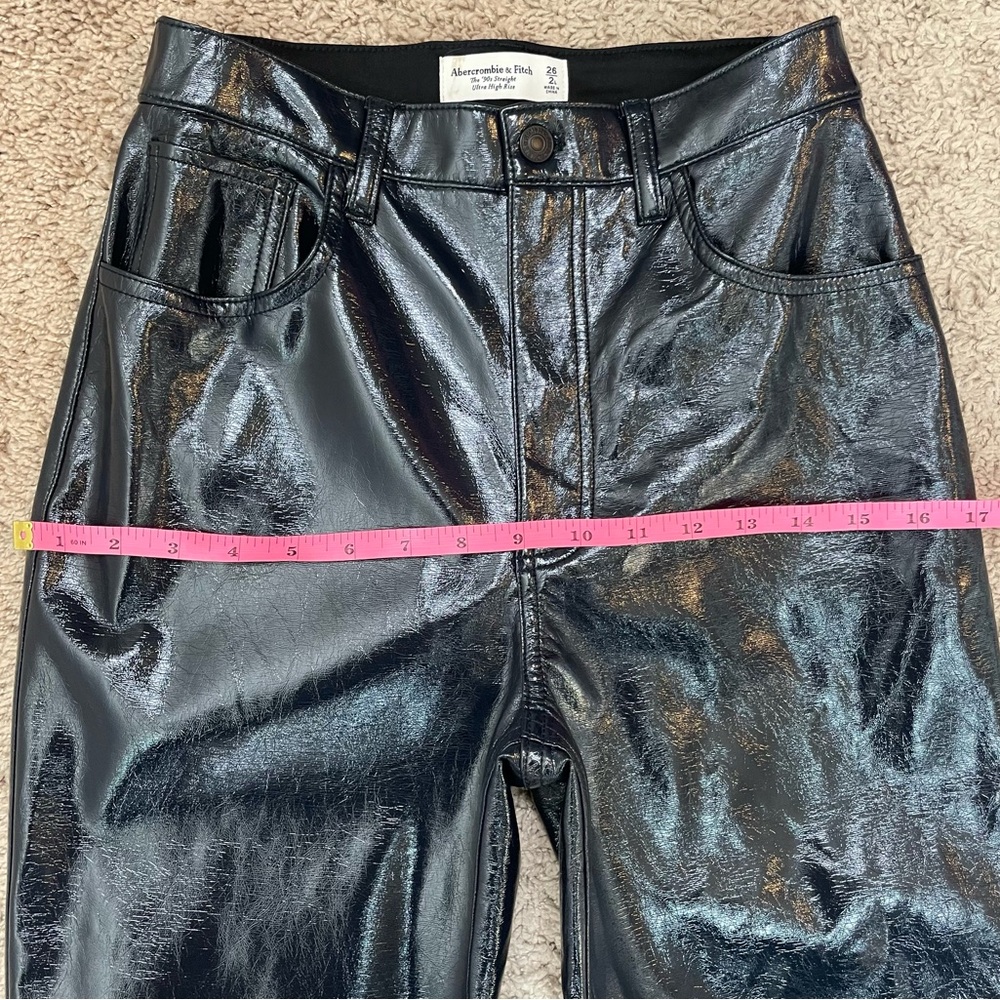 Abercrombie & Fitch The 90s Straight Ultra High Rise Shiny Vegan Leather Pants - Picture 11 of 16